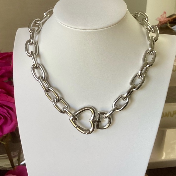 - 🌸Chunky Chainlink  Choker Necklace SilverTone - Picture 5 of 9